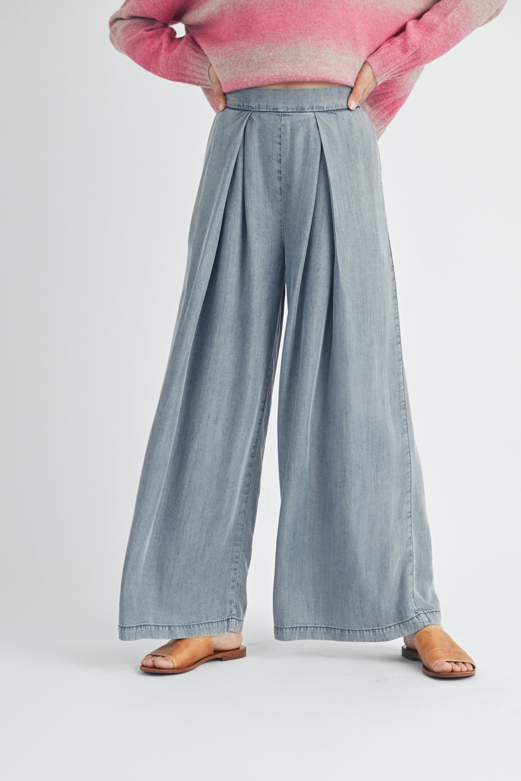 Esa Pleated Palazzo Pants