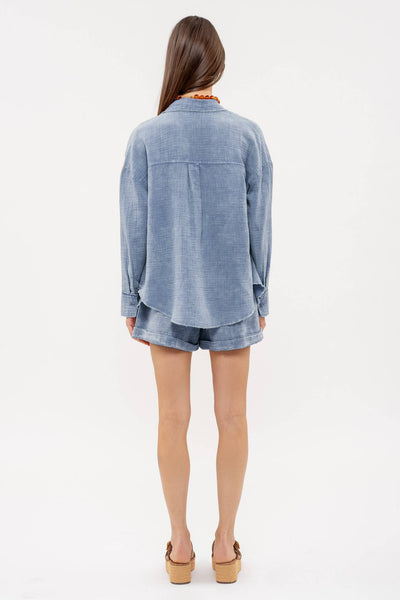 Blu Pepper - WASHED RAW EDGE BUTTON DOWN SHIRT: SIENNA