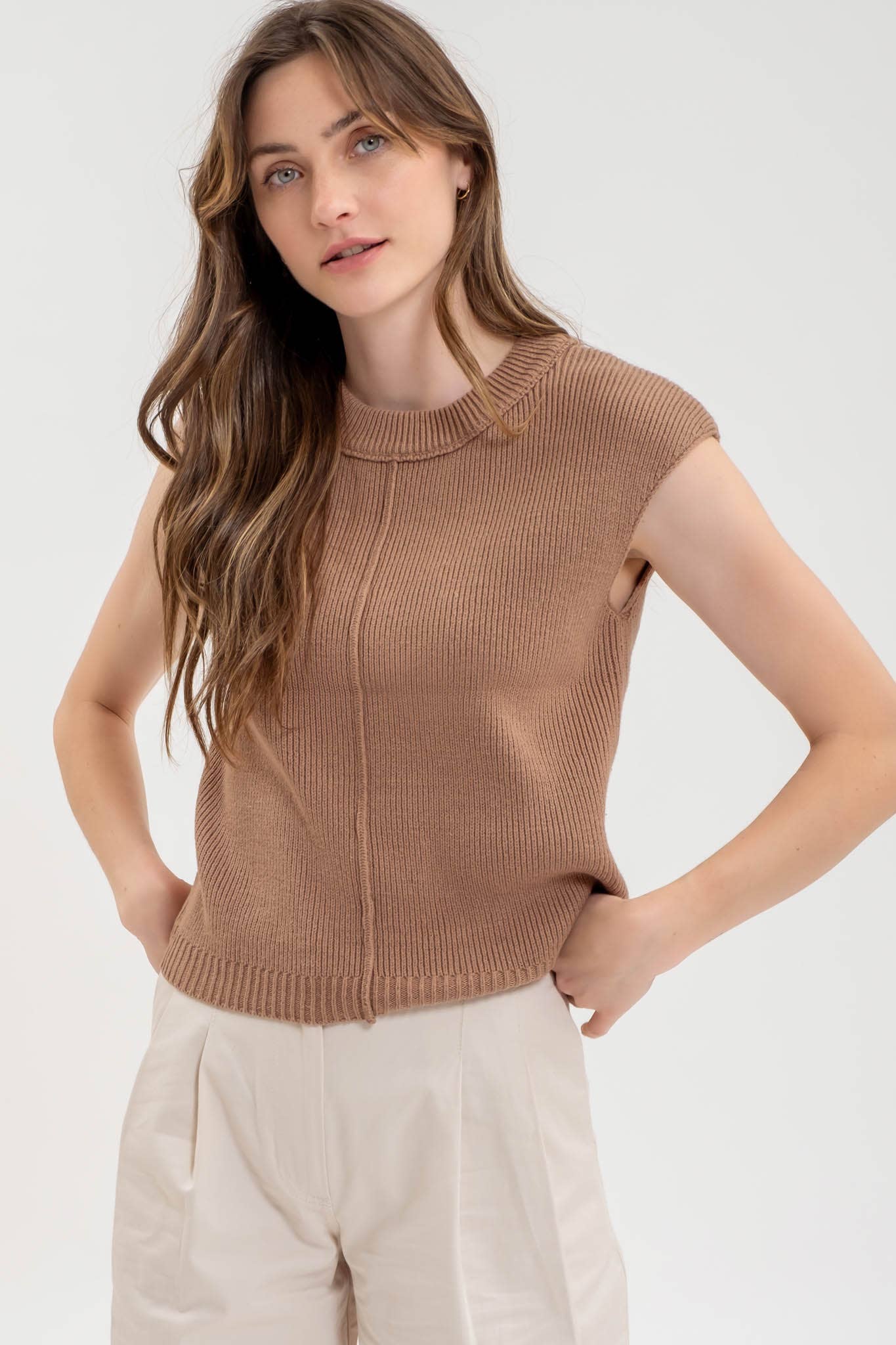 Blu Pepper - SLEEVELESS CREWNECK SWEATER KNIT TOP: TAN